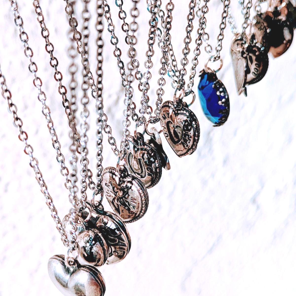 Vintage Heart Pendant Necklace | scrolled border