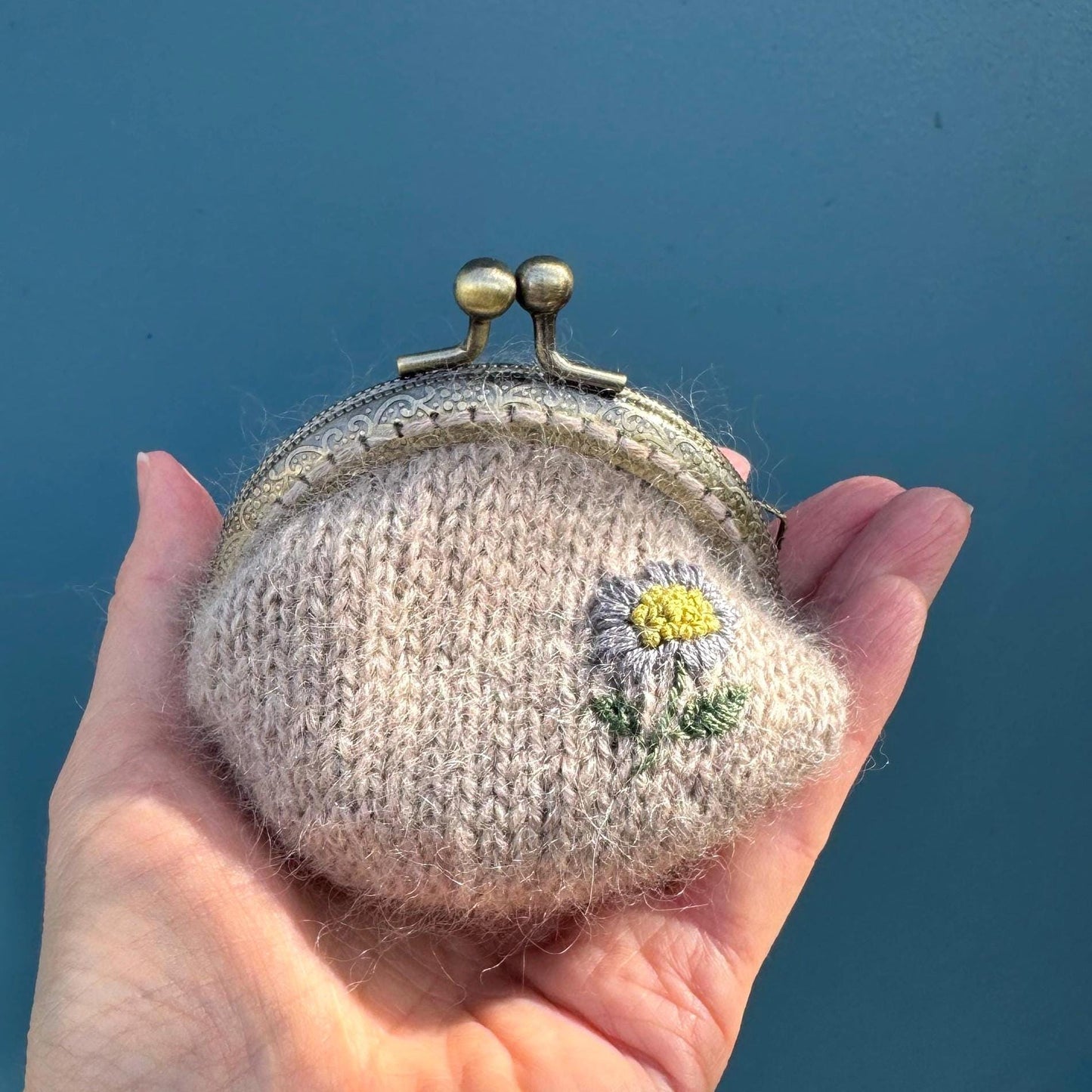 Coin purse | hand embroidered + hand knit | wildflower