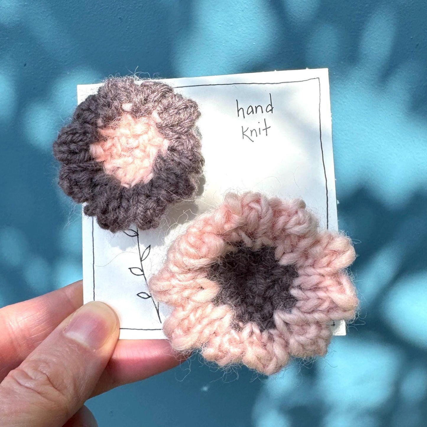 hand knit brooch set- flowers rustic pink + brown