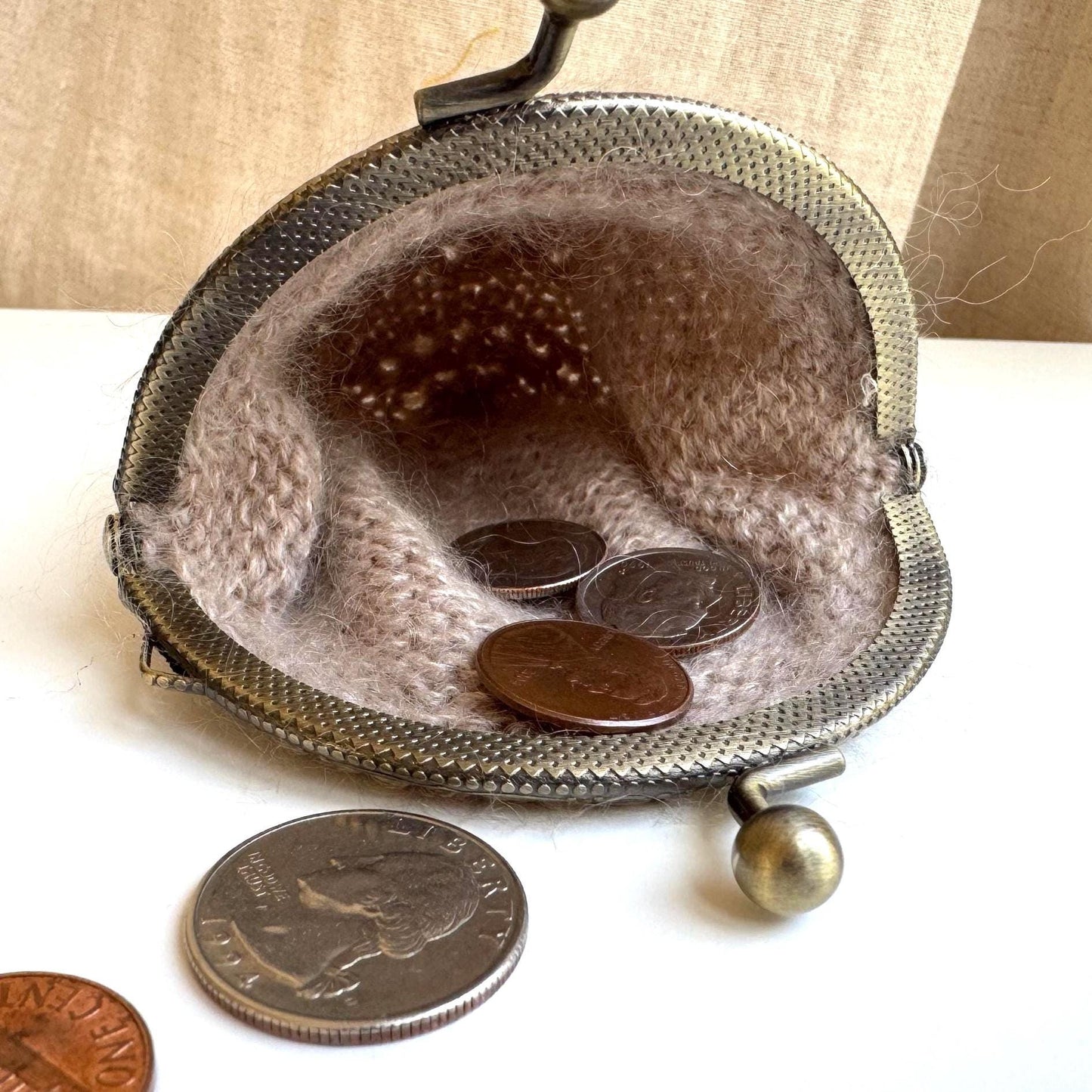 Coin purse | hand embroidered + hand knit | wildflower