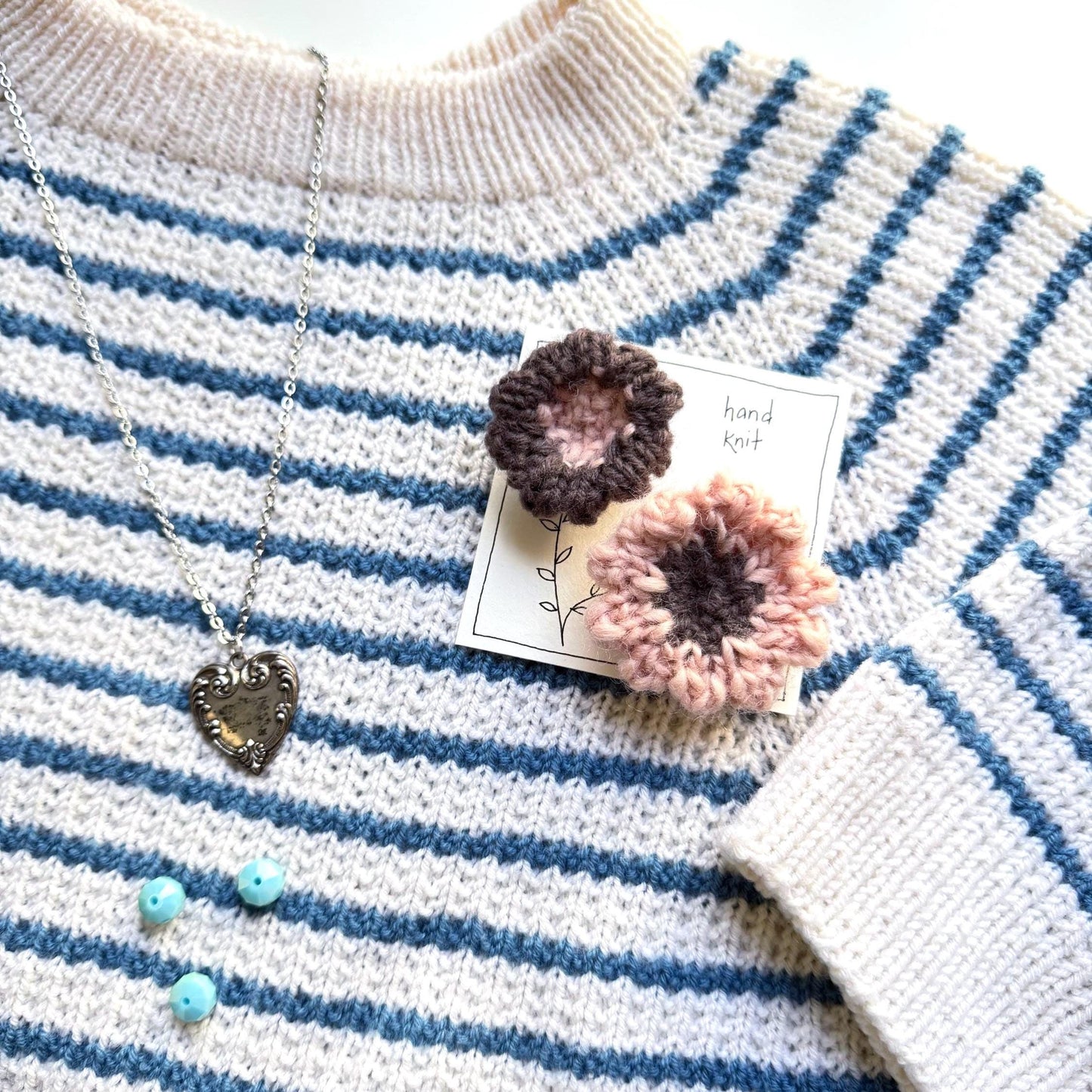 hand knit brooch set- flowers rustic pink + brown