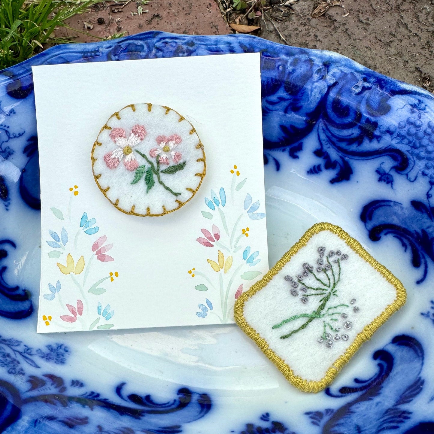 Hand Embroidered Felt Brooch Pin - Pink Blossoms