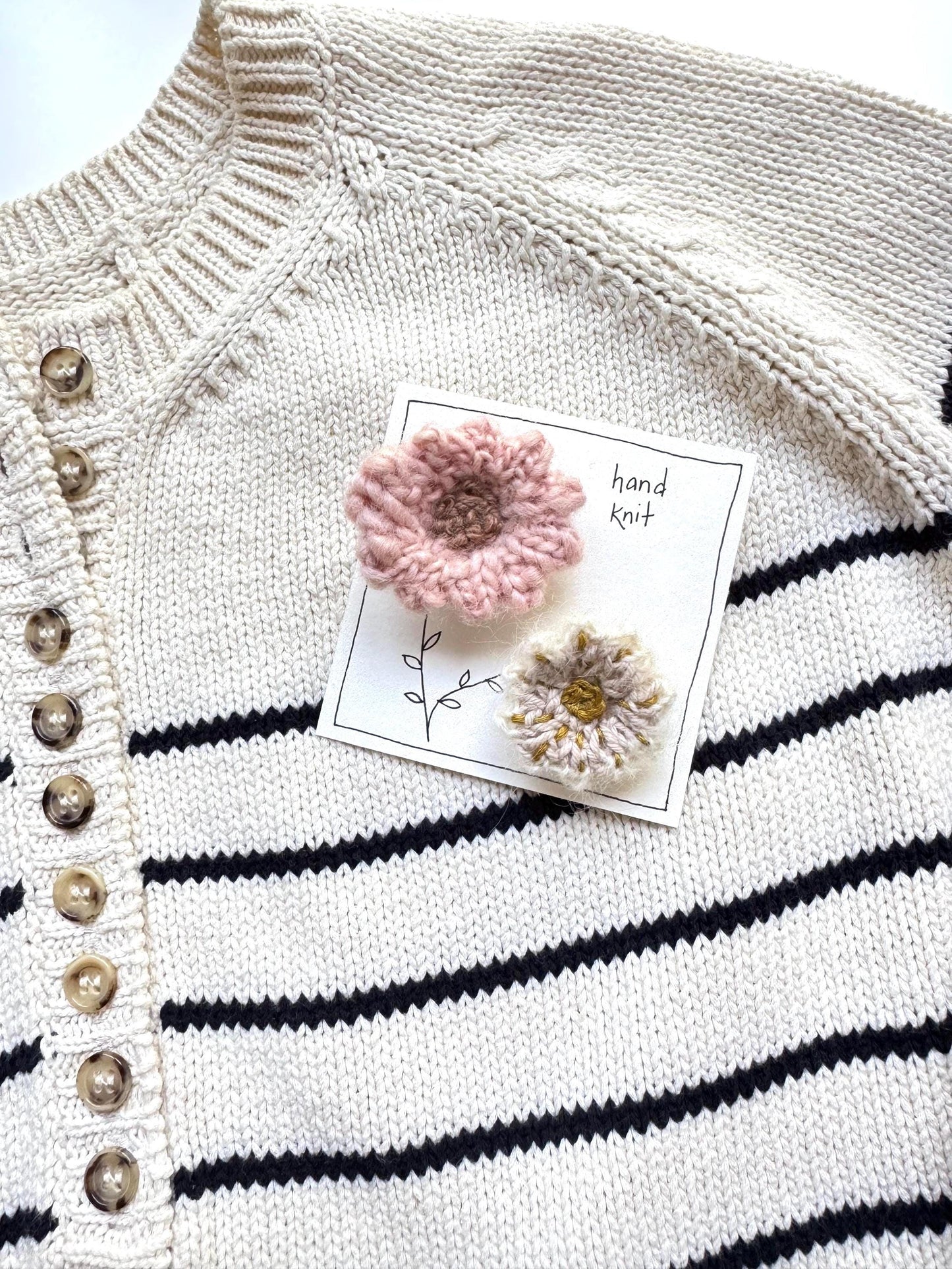 hand knit brooch set- flowers pink and embroidered champagne