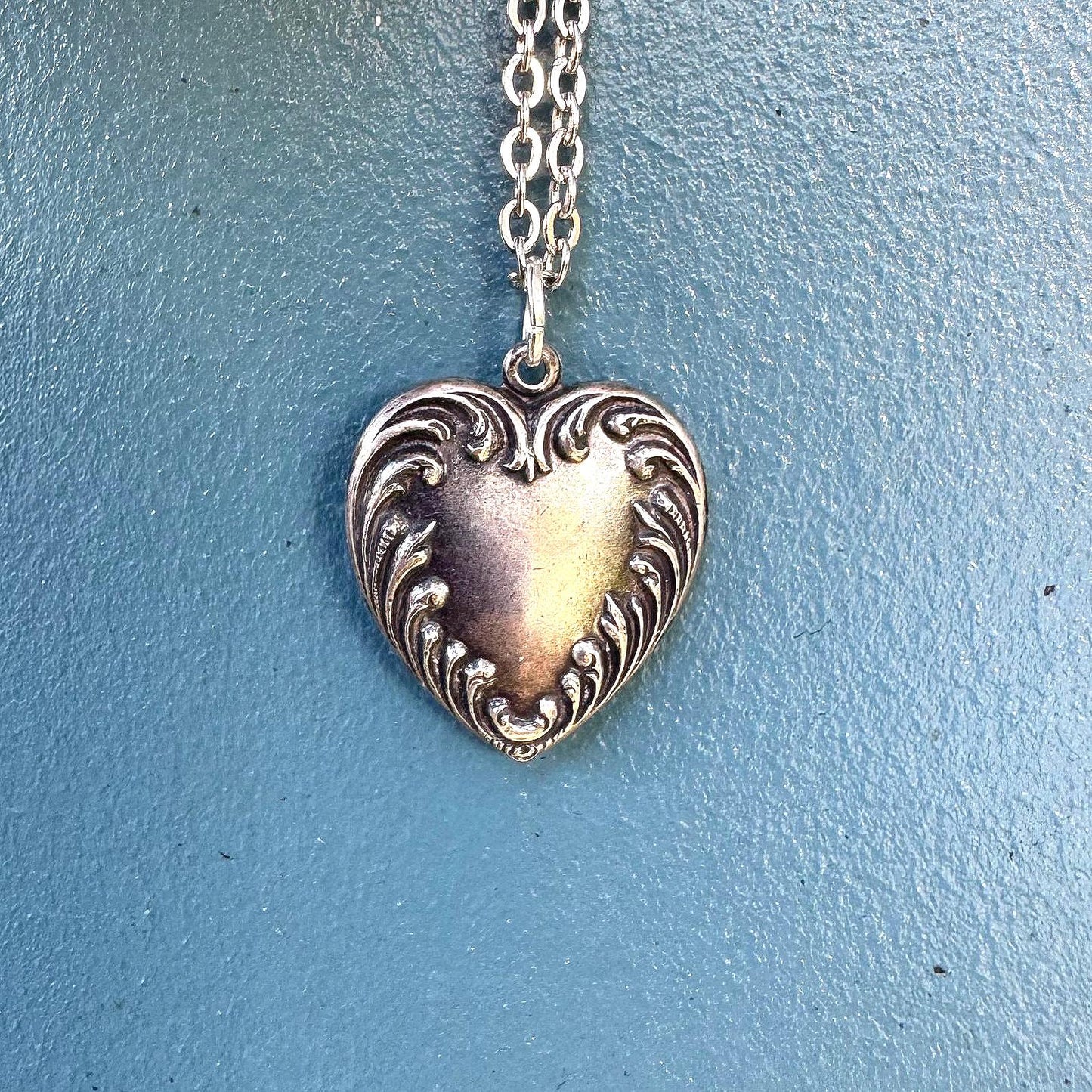 Vintage Heart Pendant Necklace | scrolled border