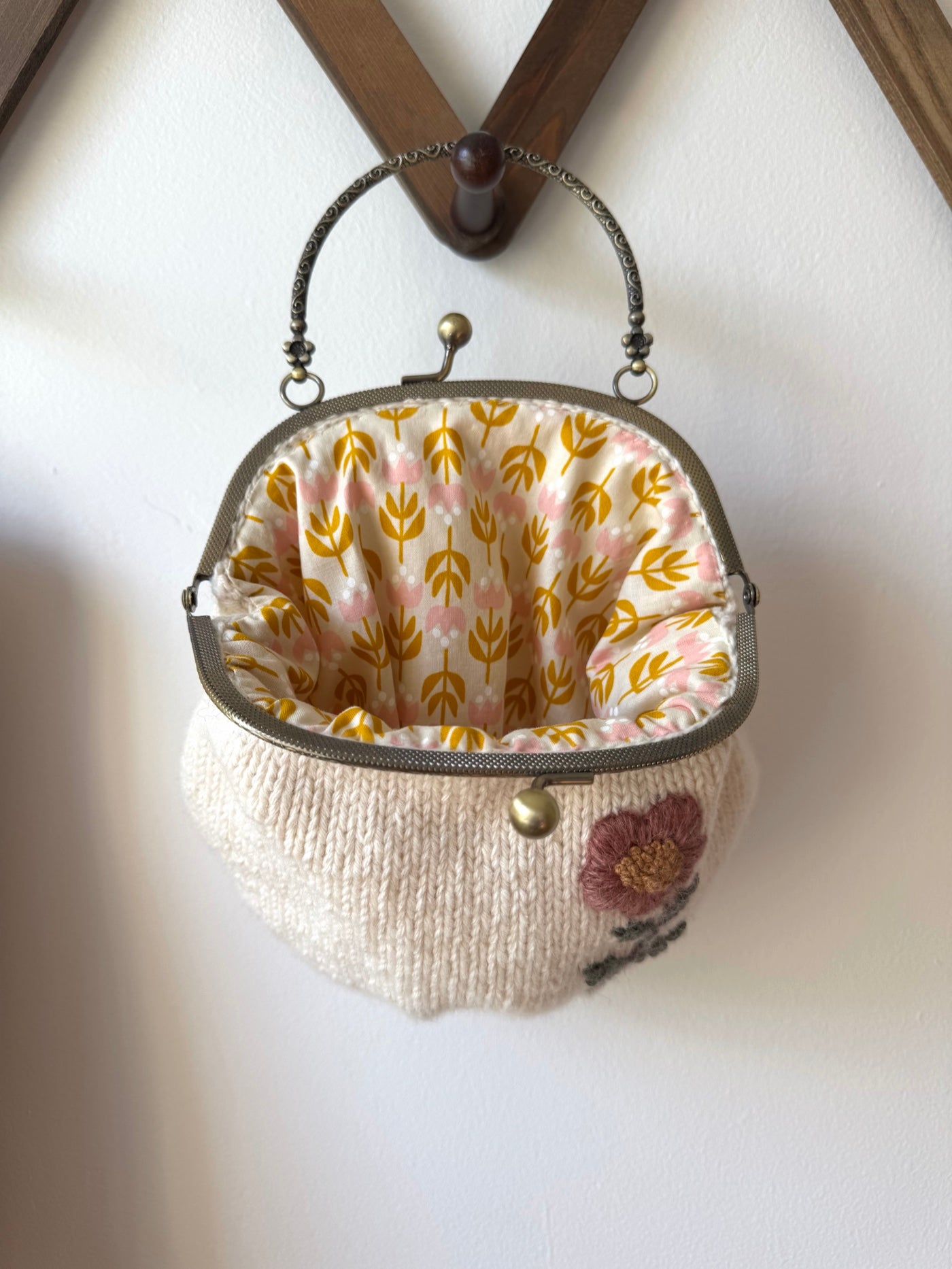 Hand Knit Wildflower Purse | Cream Embroidered Bag with Kiss Clasp