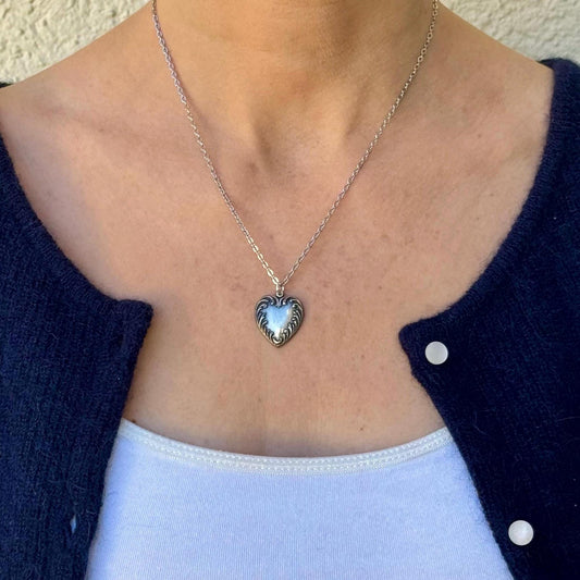 Vintage Heart Pendant Necklace | scrolled border