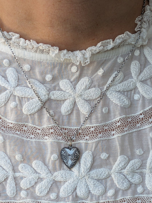 Vintage Heart Pendant Necklace - small