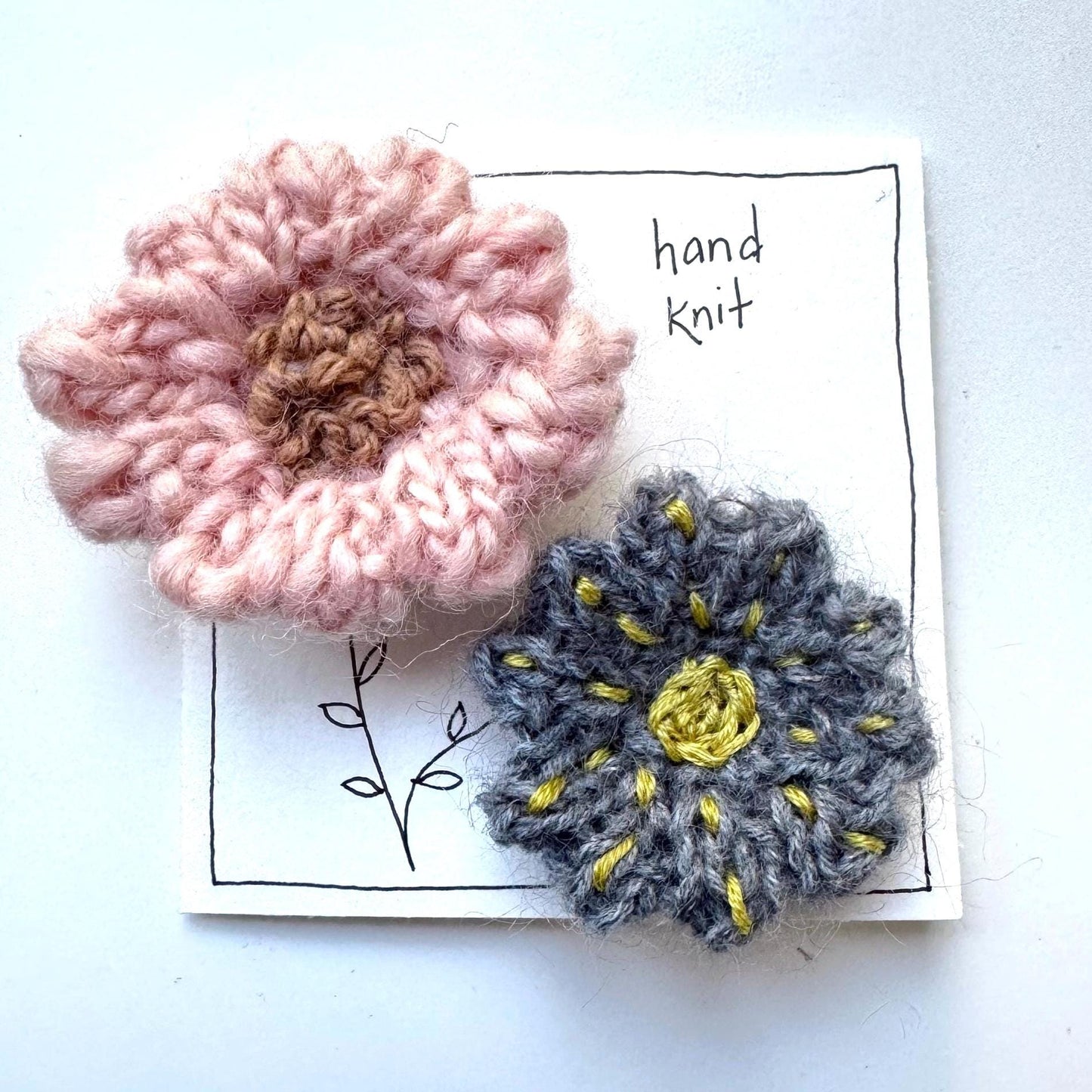 hand knit brooch set- flowers pink and gray